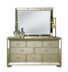 Picture of Pulaski Farrah Dresser